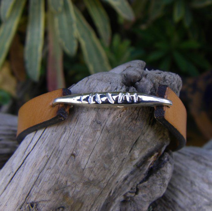 Bracelet en cuir avec attache forgée argent massif (18cm)