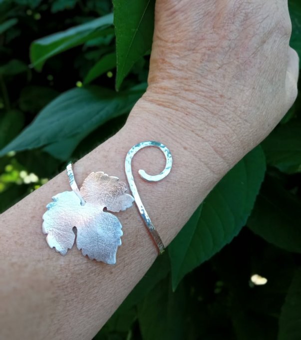 Bracelet branche et feuille de vigne